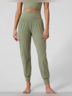 Athleta Salutation Cargo Jogger